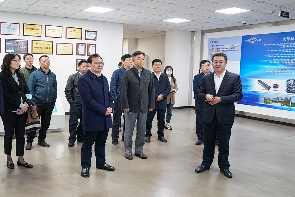 国家统计局党组成员、副局长盛来运一行调研成都航宇生产和研发活动情况
